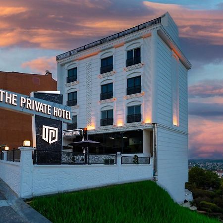 The Private Airport Hotel Istanbul Bagian luar foto